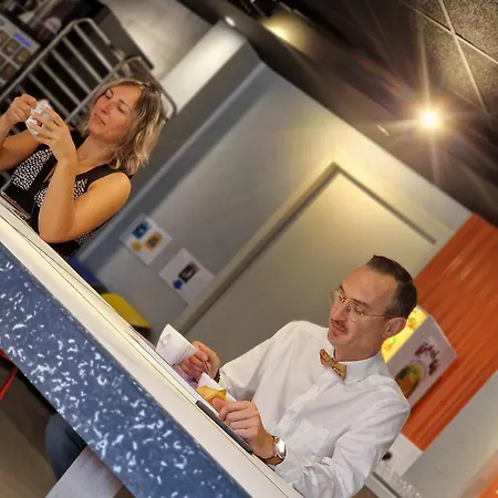 Ibis Budget Lille En Baroeul Hotel 2*